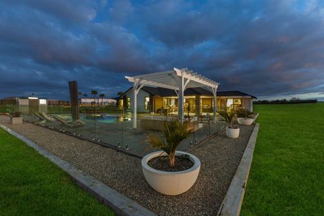 Photo of property in 1 Fernbird Grove, Kerikeri, 0294