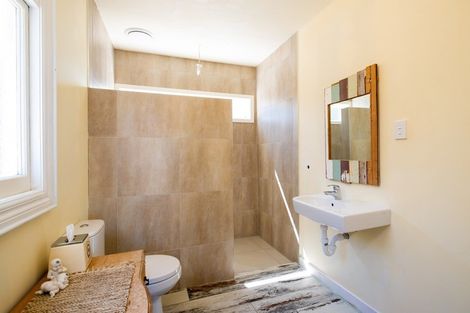 Photo of property in 7 Sealy Road, Bluff Hill, Napier, 4110