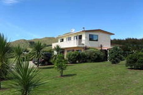 Photo of property in 20 Rangiuia Road, Tolaga Bay, 4077
