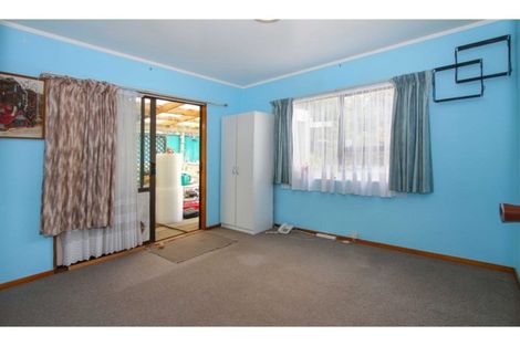 Photo of property in 22 Zingaro Place, Massey, Auckland, 0614