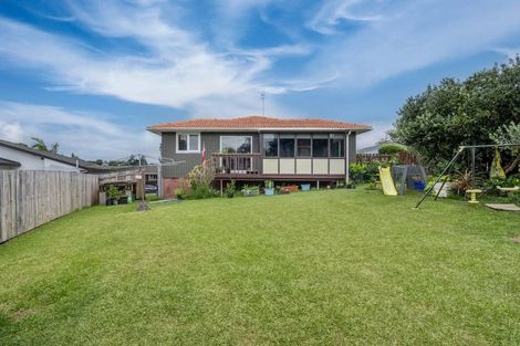 Photo of property in 46 Advene Road, Cockle Bay, Auckland, 2014