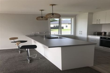 Photo of property in 20 Tarata Grove, Lansdowne, Masterton, 5810