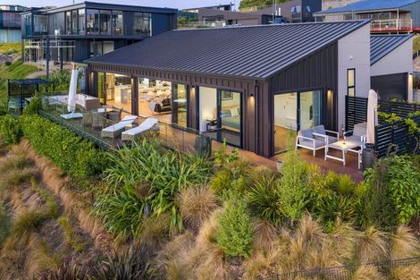 Photo of property in 10 Fairburn Place, Kaiteriteri, Motueka, 7197