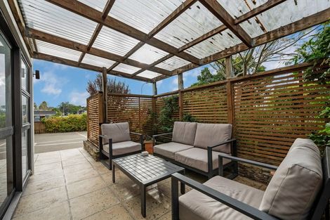 Photo of property in 49 Kurnell Drive, Botany Downs, Auckland, 2010