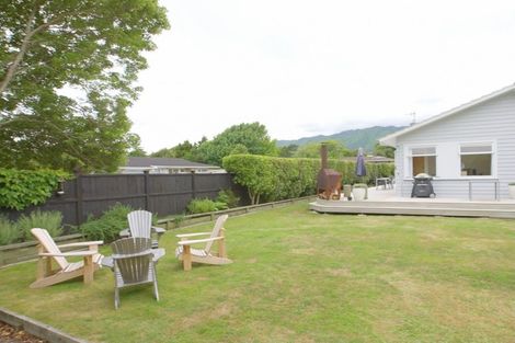 Photo of property in 14 Leybourne Avenue, Waikanae, 5036