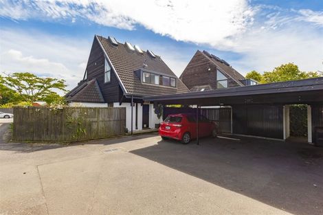 Photo of property in 92a Aikmans Road, Merivale, Christchurch, 8014