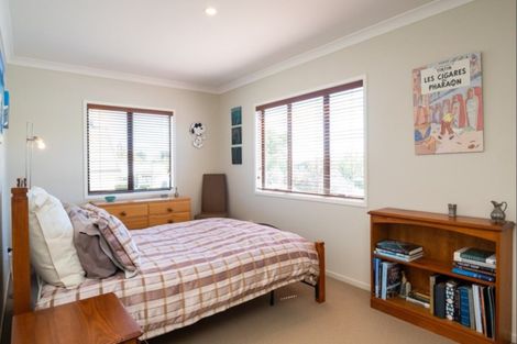 Photo of property in 2/11 Te Aute Road, Havelock North, 4130