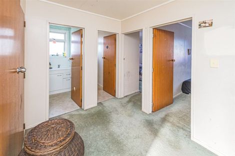 Photo of property in 22 Ruru Street, Waikanae, 5036