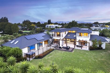 Photo of property in 12 Taunton Green, Papanui, Christchurch, 8052