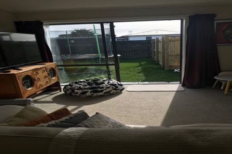 Photo of property in 16 Ropiha Street, Fitzroy, New Plymouth, 4312