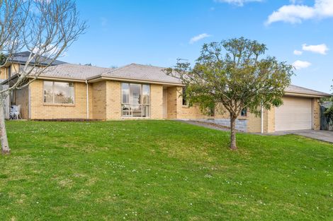 Photo of property in 37 Nimstedt Avenue, Oteha, Auckland, 0632