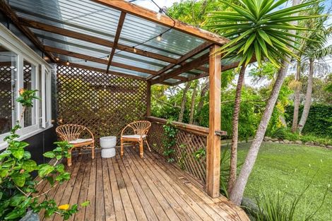 Photo of property in 1/92 Eversleigh Road, Belmont, Auckland, 0622