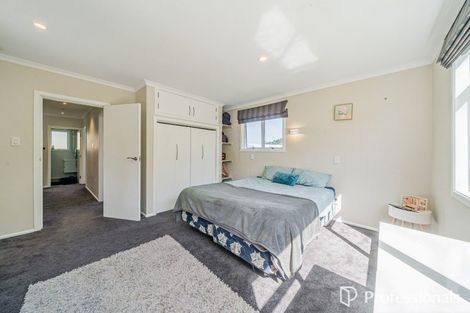 Photo of property in 1 Taku Matenga Grove, Korokoro, Lower Hutt, 5012
