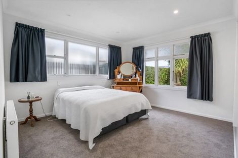 Photo of property in 15 Home Street, Winton, 9720