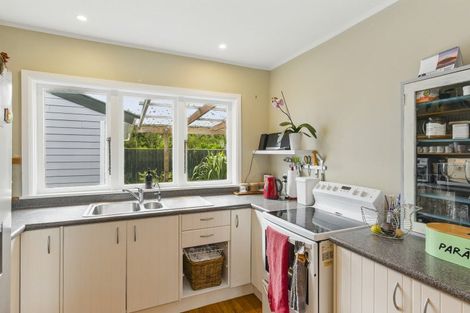 Photo of property in 31 Elizabeth Street, Waikanae, 5036