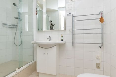 Photo of property in Highwic, 1/32 Hobson Street, Thorndon, Wellington, 6011