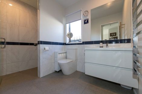 Photo of property in 24 Mill Road, Clive, 4102