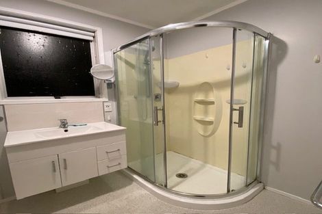 Photo of property in 15 Tangelo Place, Bucklands Beach, Auckland, 2012