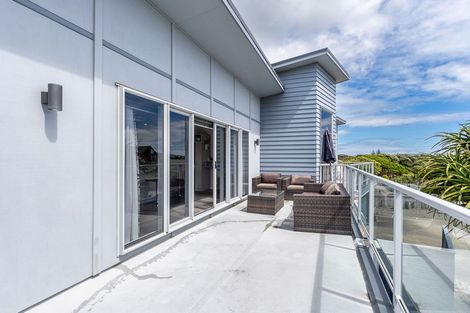 Photo of property in 38 Pharazyn Avenue, Waikanae Beach, Waikanae, 5036