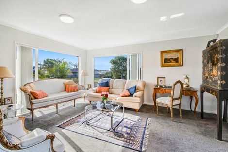 Photo of property in 1 Anchorite Way, Red Beach, 0932