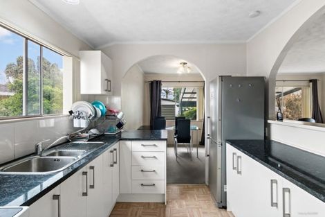 Photo of property in 1/30 Challen Close, Conifer Grove, Takanini, 2112