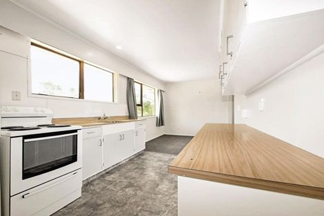 Photo of property in 79 Stewart Drive, Newlands, Wellington, 6037