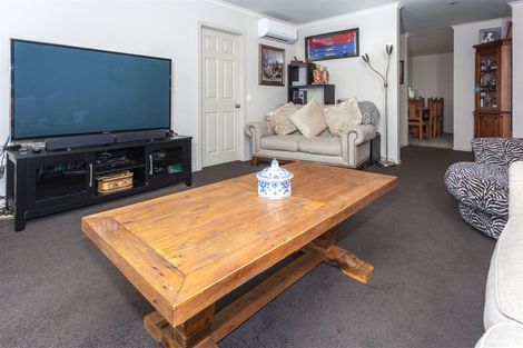 Photo of property in 2 Cobham Lane, Whitianga, 3510