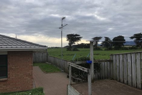 Photo of property in 13 Brendan Drive, Te Horo Beach, Otaki, 5581