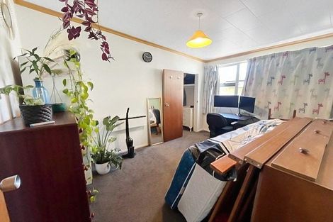 Photo of property in 8 Kimberley Grove, Westbrook, Palmerston North, 4412