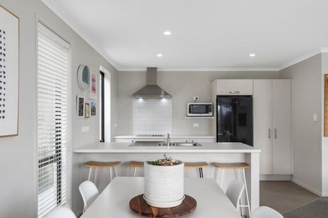 Photo of property in 3 Traverse Lane, Omokoroa, 3114