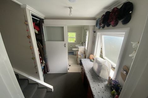 Photo of property in 95 Kelburn Parade, Kelburn, Wellington, 6012