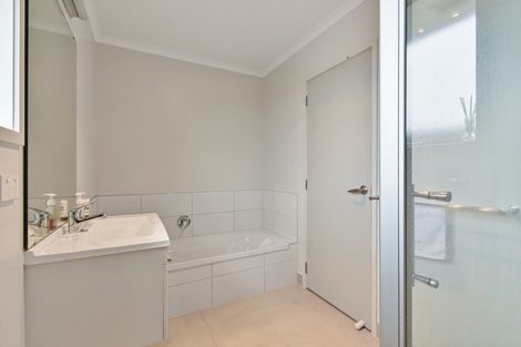 Photo of property in 12 Kilbryde Crescent, Pokeno, 2402