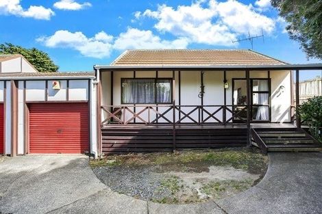 Photo of property in 2/23 Gaylands Place, Opaheke, Papakura, 2113