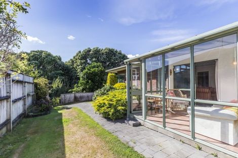 Photo of property in 62a Oxford Street, Tawa, Wellington, 5028
