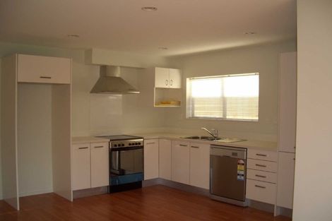 Photo of property in 13 Bordeaux Parade, Te Atatu South, Auckland, 0610