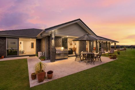 Photo of property in 1 Martingale Drive, Kingseat, Papakura, 2580