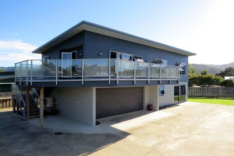 Photo of property in 336 Wharf Road, Coromandel, 3506
