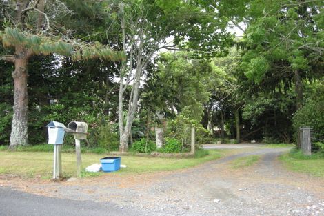 Photo of property in 42 Koraha Road, Kumeu, 0892