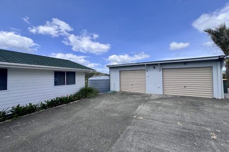 Photo of property in 35 Hawkes Access Road, Waitoki, Silverdale, 0994