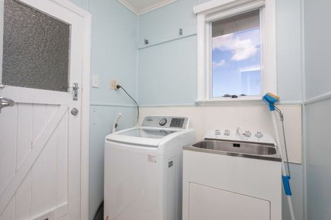 Photo of property in 72 Barraud Street, Dannevirke, 4930