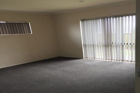 Photo of property in 28 Richfield Crescent, Westgate, Auckland, 0614