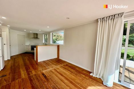 Photo of property in 15 Pioneer Crescent, Helensburgh, Dunedin, 9010