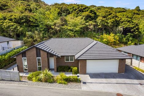 Photo of property in 34 Mooring Close, Whitby, Porirua, 5024