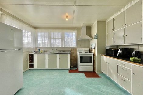 Photo of property in 16 Pohutukawa Drive, Tokoroa, 3420