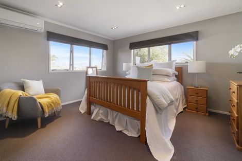 Photo of property in 17 Spinnaker Drive, Te Atatu Peninsula, Auckland, 0610