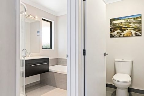 Photo of property in 17 Wairakei Road, Strowan, Christchurch, 8052