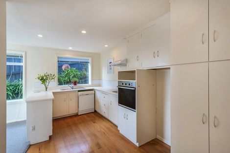 Photo of property in 26 Cannon Hill Crescent, Mount Pleasant, Christchurch, 8081