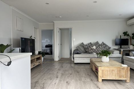 Photo of property in 8 Advene Road, Cockle Bay, Auckland, 2014