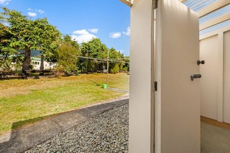 Photo of property in 5/209 Waikawa Road, Waikawa, Picton, 7220