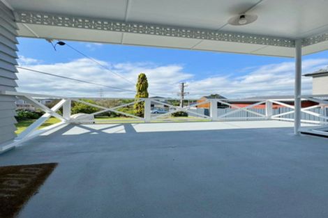 Photo of property in 29 Toru Street, Te Atatu Peninsula, Auckland, 0610